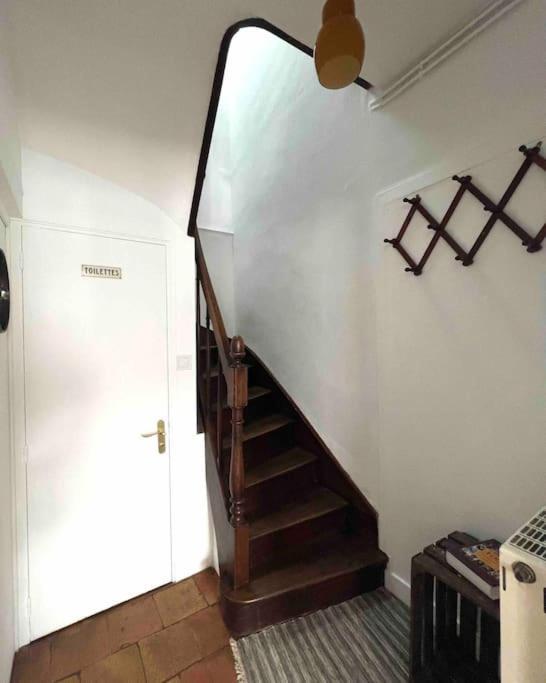 Charmante Maisonette A Arconnay Exterior foto